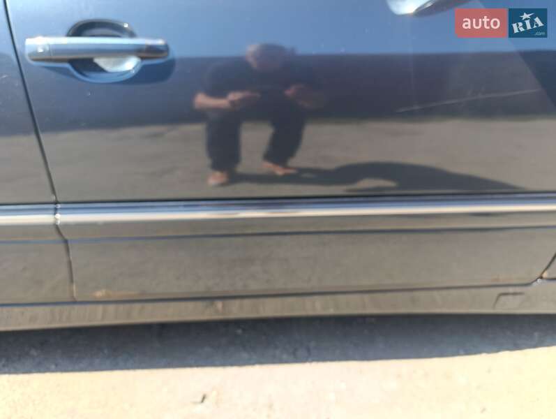 Седан Mercedes-Benz E-Class 1999 в Кривому Розі