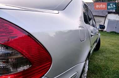 Седан Mercedes-Benz E-Class 2008 в 