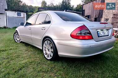 Седан Mercedes-Benz E-Class 2008 в 