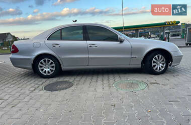 Седан Mercedes-Benz E-Class 2002 в 