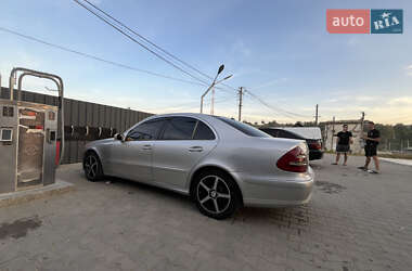 Седан Mercedes-Benz E-Class 2002 в 
