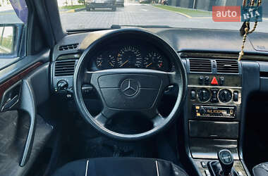Седан Mercedes-Benz E-Class 1997 в 