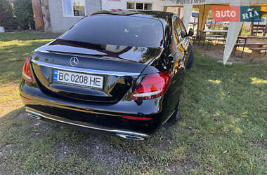 Седан Mercedes-Benz E-Class 2017 в 