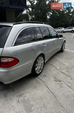 Универсал Mercedes-Benz E-Class 2005 в 