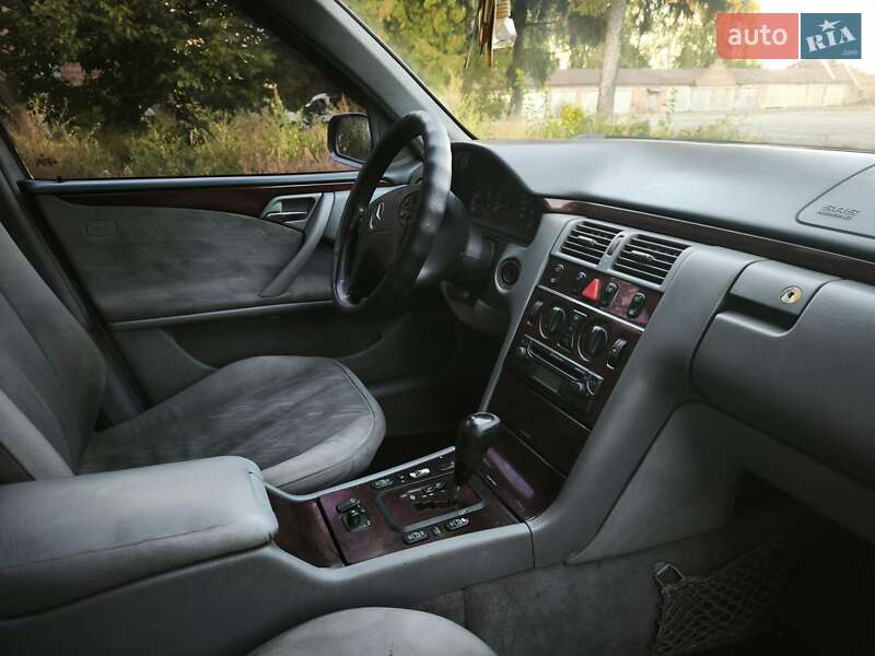 Седан Mercedes-Benz E-Class 2001 в Охтирці фото 22 Седан Mercedes-Benz E-Class 2001 в Охтирці
