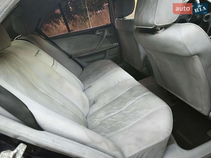 Седан Mercedes-Benz E-Class 2001 в Охтирці фото 27 Седан Mercedes-Benz E-Class 2001 в Охтирці