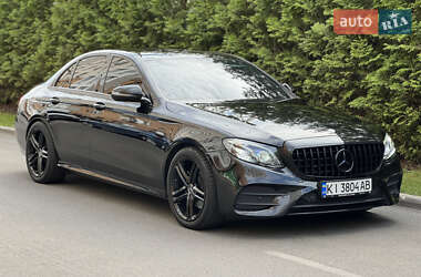 Седан Mercedes-Benz E-Class 2017 в 