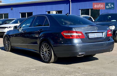 Седан Mercedes-Benz E-Class 2011 в 
