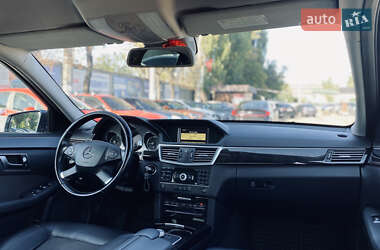 Седан Mercedes-Benz E-Class 2011 в 