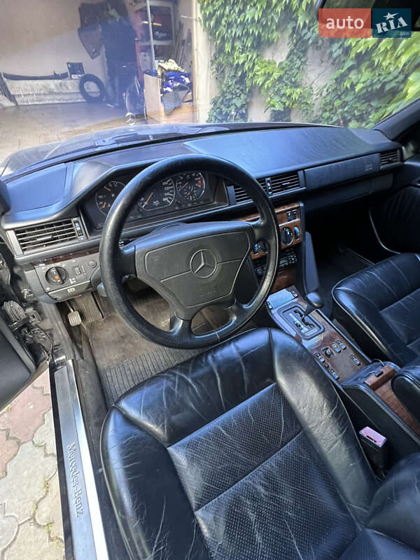 Седан Mercedes-Benz E-Class 1995 в Одесі