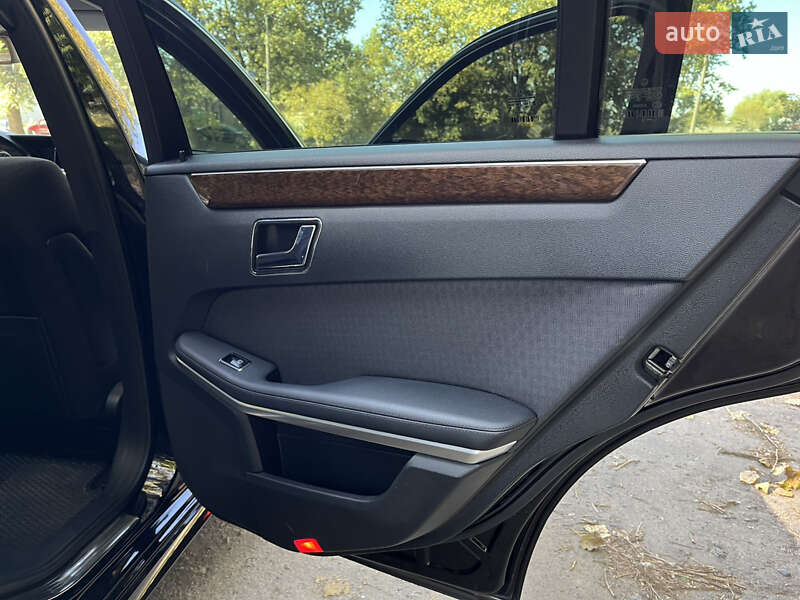 Универсал Mercedes-Benz E-Class 2010 в Хмельницком