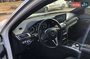 Седан Mercedes-Benz E-Class 2013 в 