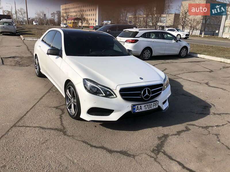 Седан Mercedes-Benz E-Class 2013 в Києві