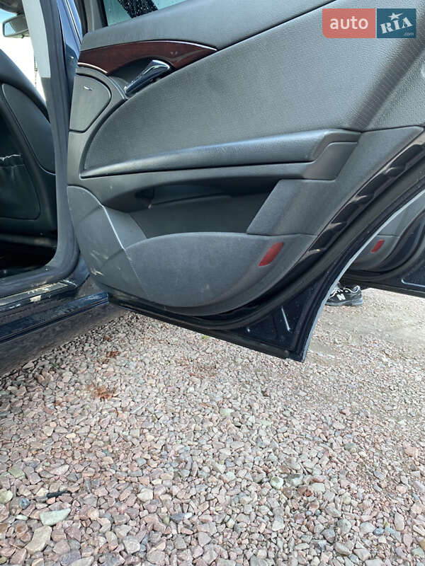 Седан Mercedes-Benz E-Class 2004 в Самборе
