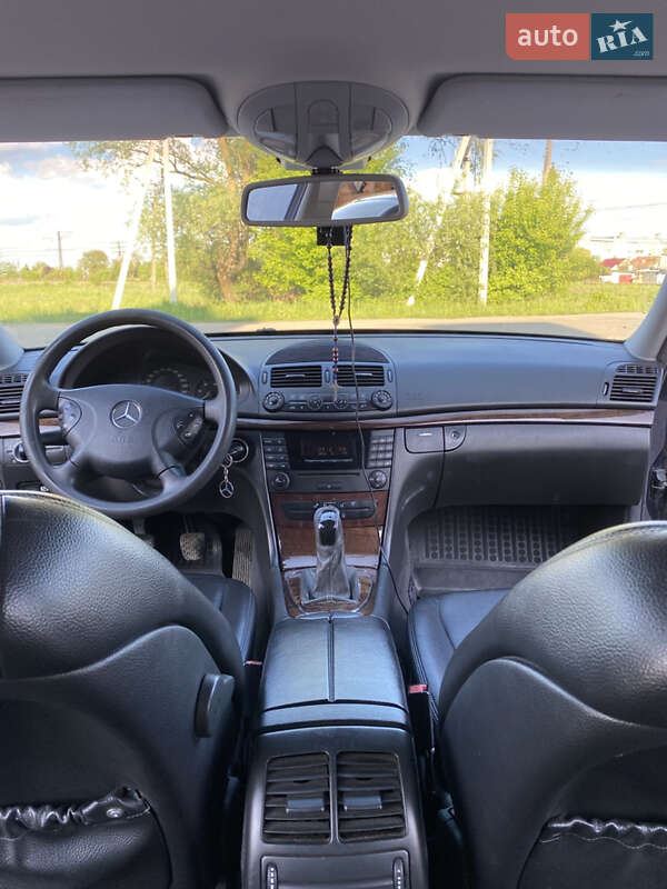 Седан Mercedes-Benz E-Class 2004 в Самборе