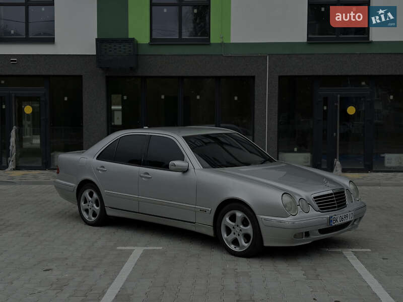 Mercedes-Benz E-Class 1999