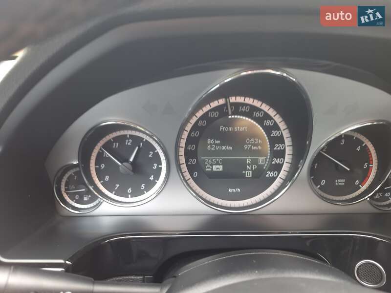 Седан Mercedes-Benz E-Class 2011 в Шишаки