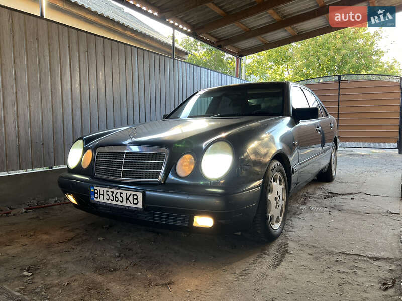 AUTO.RIA – Мерседес-Бенц Е-Клас 2.20 л - купити вживану