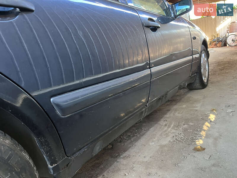 Седан Mercedes-Benz E-Class 1996 в Измаиле