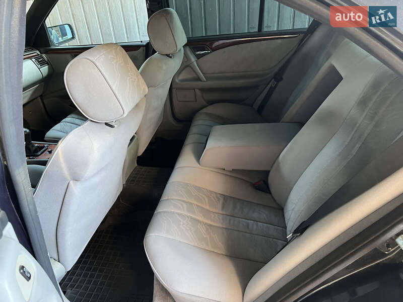 Седан Mercedes-Benz E-Class 1996 в Измаиле