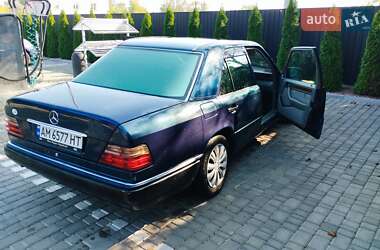 Седан Mercedes-Benz E-Class 1995 в 