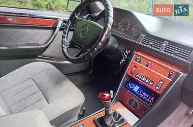 Седан Mercedes-Benz E-Class 1995 в 