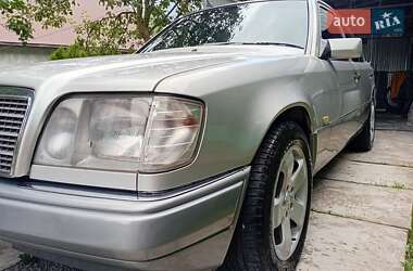 Седан Mercedes-Benz E-Class 1995 в 