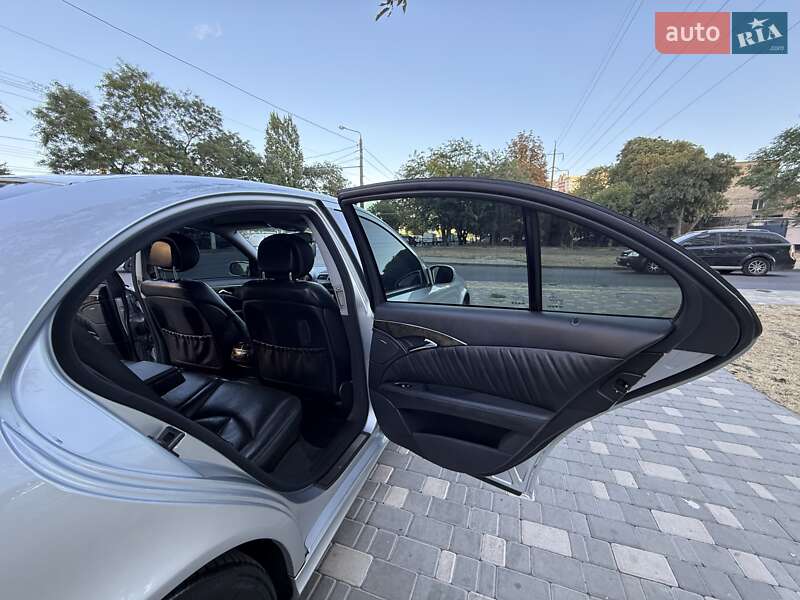 Седан Mercedes-Benz E-Class 2005 в Одесі