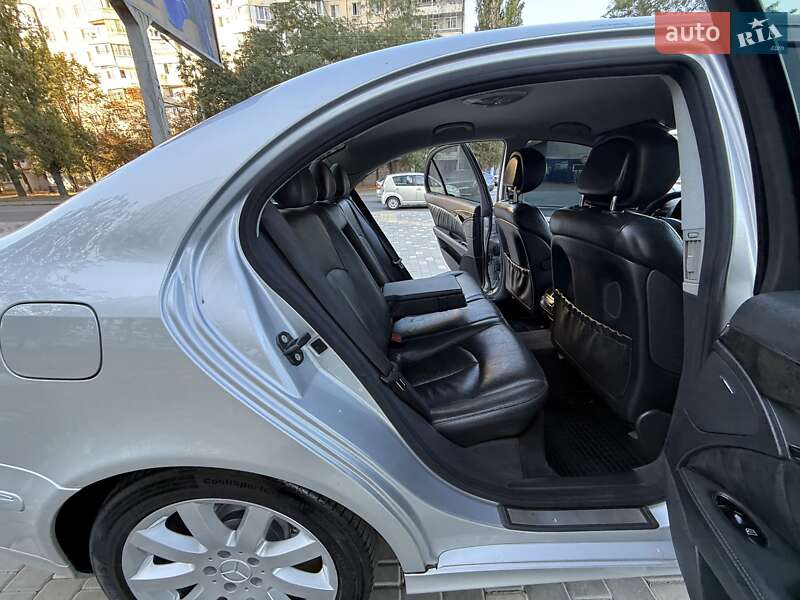 Седан Mercedes-Benz E-Class 2005 в Одесі