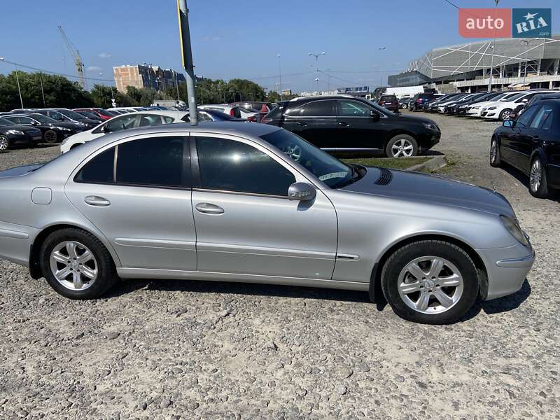 Седан Mercedes-Benz E-Class 2002 в Львове