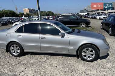 Седан Mercedes-Benz E-Class 2002 в 