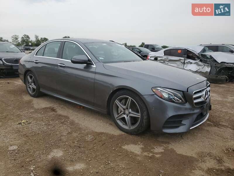 Седан Mercedes-Benz E-Class 2017 в Киеве