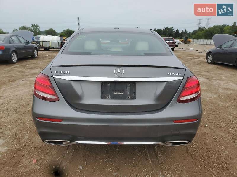 Седан Mercedes-Benz E-Class 2017 в Киеве