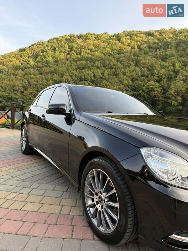 Седан Mercedes-Benz E-Class 2010 в Чернівцях фото 3 Седан Mercedes-Benz E-Class 2010 в Чернівцях