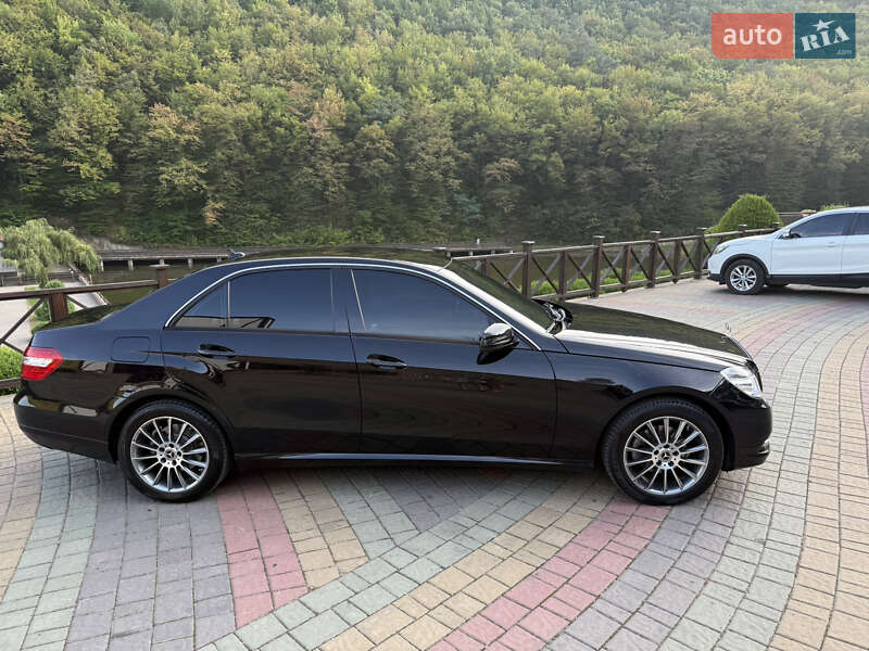 Седан Mercedes-Benz E-Class 2010 в Чернівцях фото 4 Седан Mercedes-Benz E-Class 2010 в Чернівцях