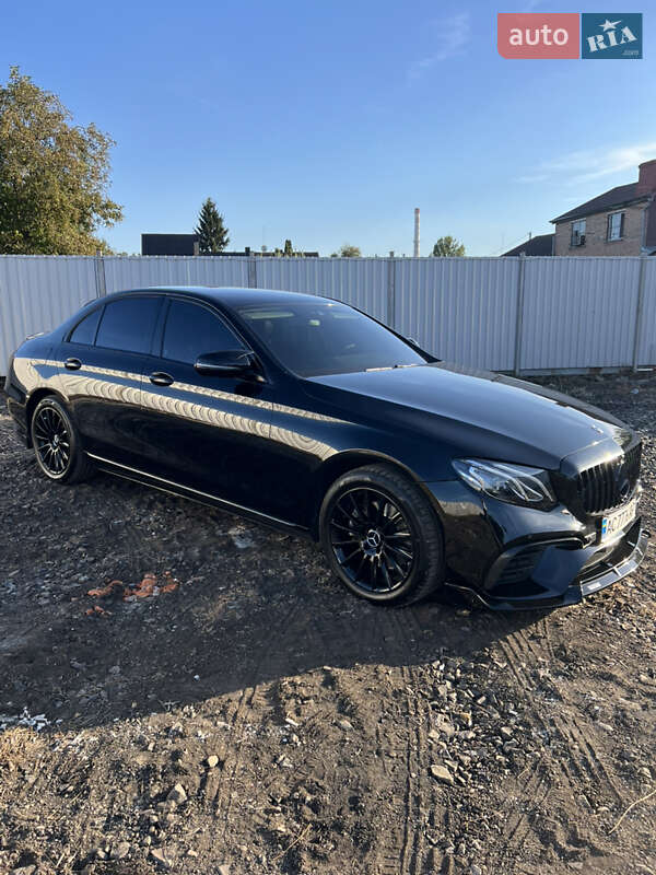 Седан Mercedes-Benz E-Class 2017 в Луцке
