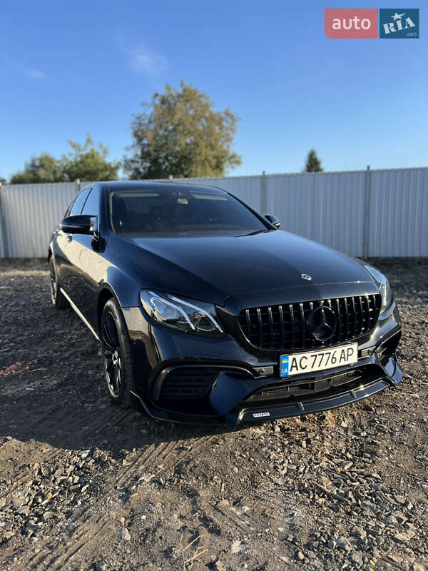Седан Mercedes-Benz E-Class 2017 в Луцке