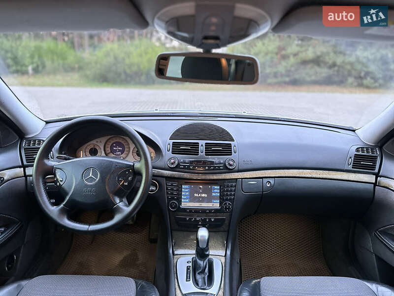 Седан Mercedes-Benz E-Class 2003 в Костополе