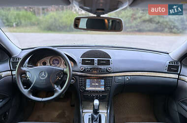 Седан Mercedes-Benz E-Class 2003 в 