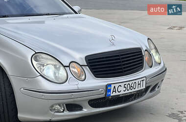 Седан Mercedes-Benz E-Class 2002 в  фото 4 Седан Mercedes-Benz E-Class 2002 в