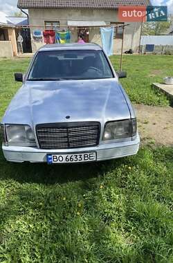 Седан Mercedes-Benz E-Class 1989 в 