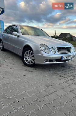 Седан Mercedes-Benz E-Class 2002 в 