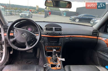 Седан Mercedes-Benz E-Class 2002 в 
