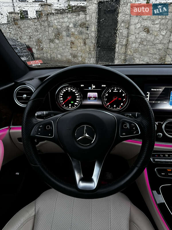 Седан Mercedes-Benz E-Class 2016 в Львове