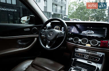 Седан Mercedes-Benz E-Class 2016 в 