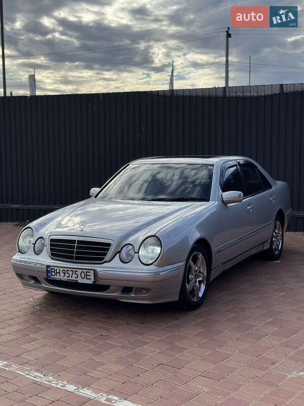 Седан Mercedes-Benz E-Class 2000 в Одессе
