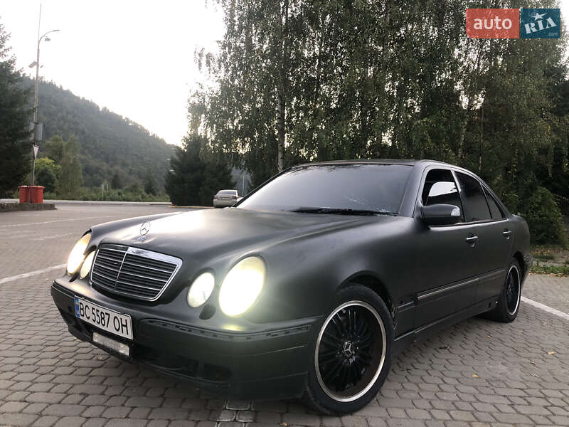 Седан Mercedes-Benz E-Class 2000 в Сколе