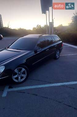 Универсал Mercedes-Benz E-Class 2005 в 