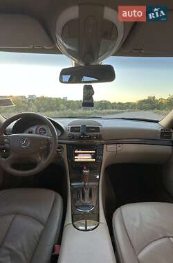 Седан Mercedes-Benz E-Class 2008 в 
