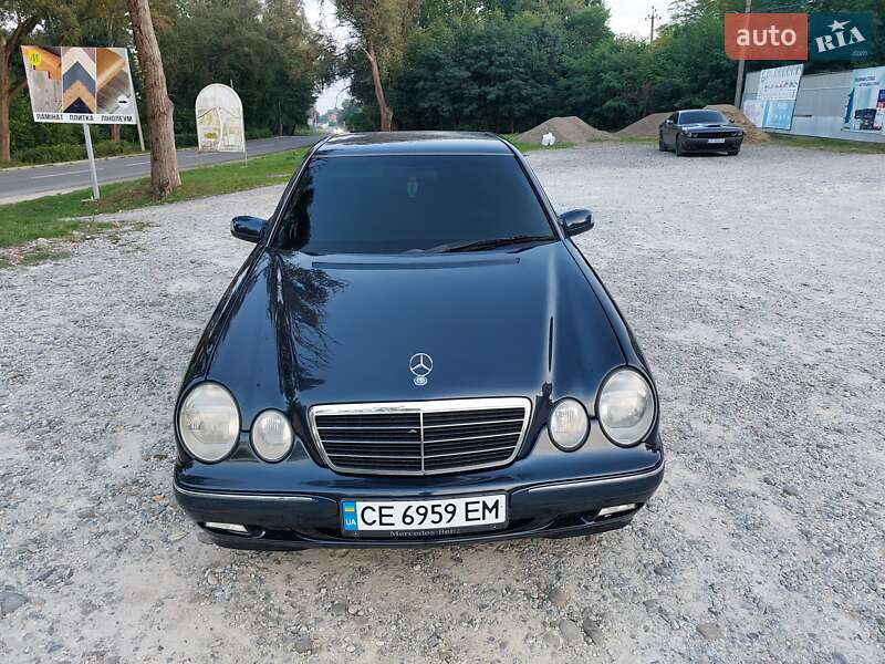 Седан Mercedes-Benz E-Class 2001 в Кицмани